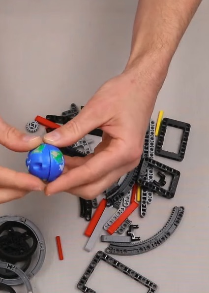 Assembling the gears